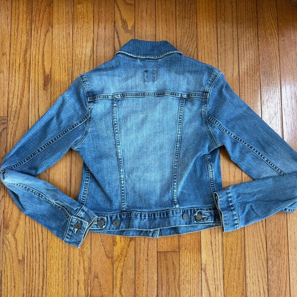 Levi's 730 Series Trucker Jean Jacket - Med Wash - Floral Tag - Small - Picture 2 of 11